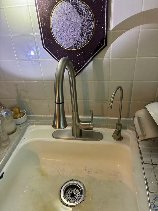 Kitchen pull-down faucet installation