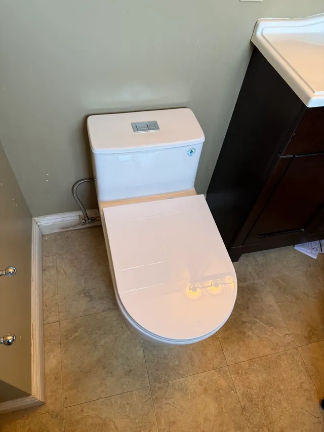 Toilet replacement service